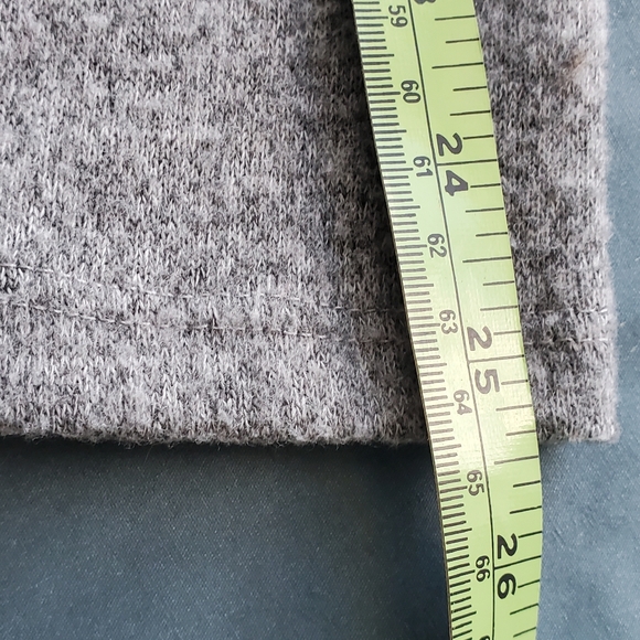 Lily Morgan Hesther Gray Sweater with Pearl Studded Sleeves Size XL - Picture 7 of 11